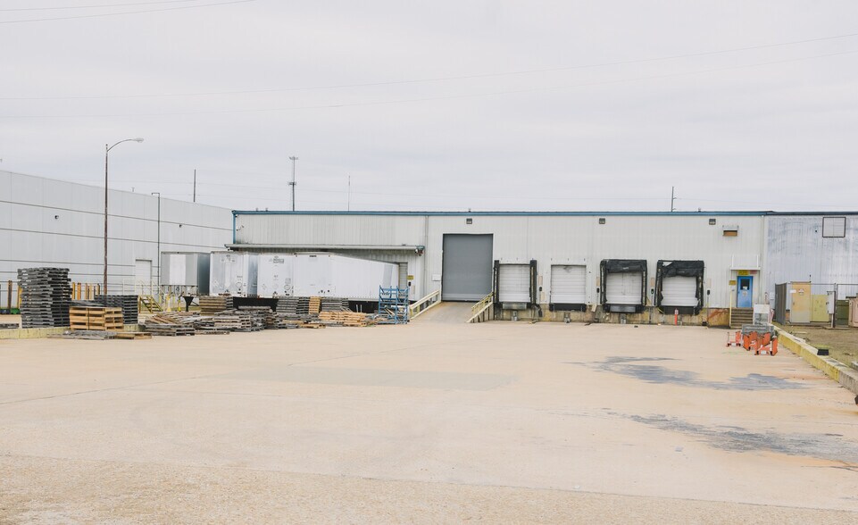More Photos Of 2760 Gunter Park Dr, Montgomery Manufacturing For Sale