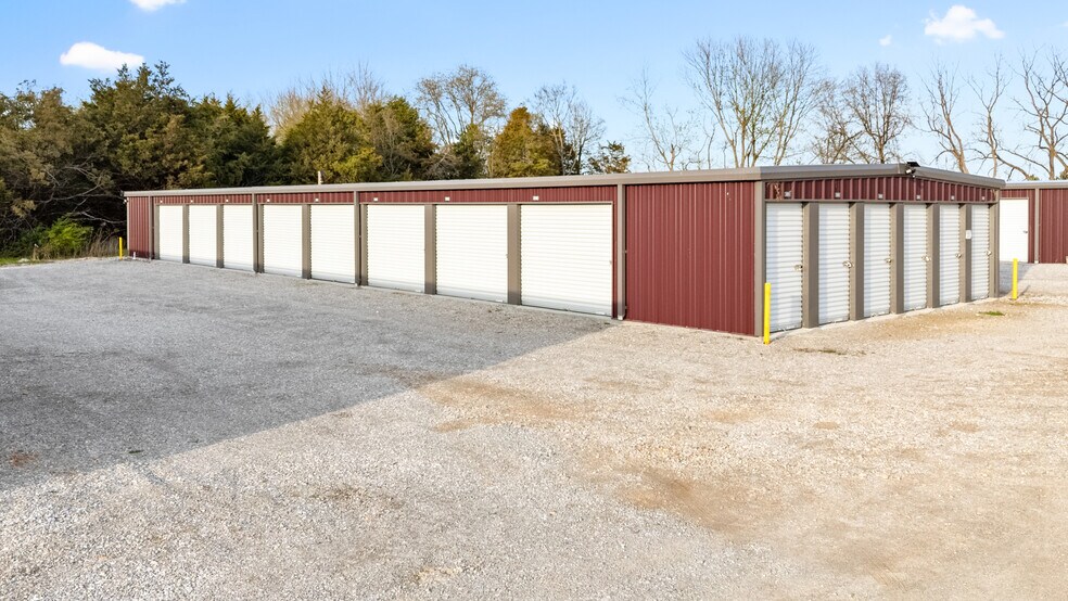 More Photos Of 9110 FR 2140, Cassville Self Storage For Sale