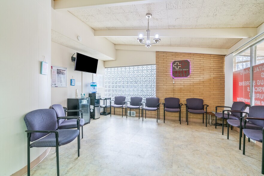 More Photos Of 13727-13739 S Huron River Dr, Romulus Storefront Retail Office For Sale