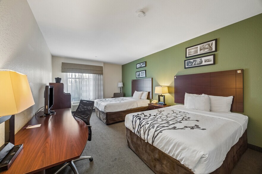More Photos Of 18150 McKay Dr, Humble Hotel For Sale