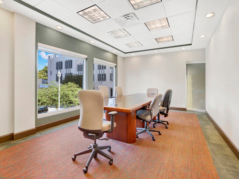 More Photos Of 4070-4090 Laguna St, Coral Gables Medical For Sale
