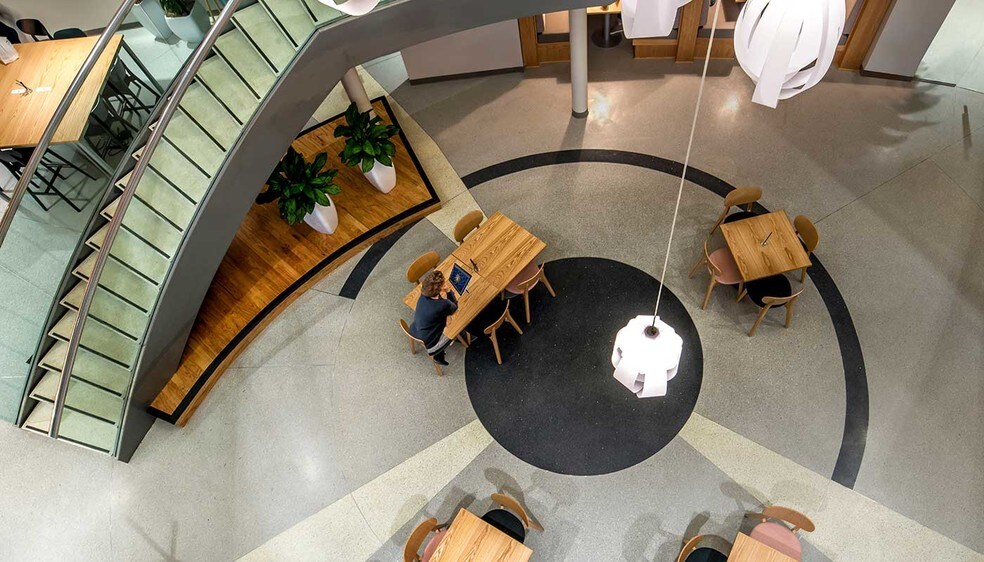 More Photos Of 1101 Wilson Blvd, Arlington Office For Lease