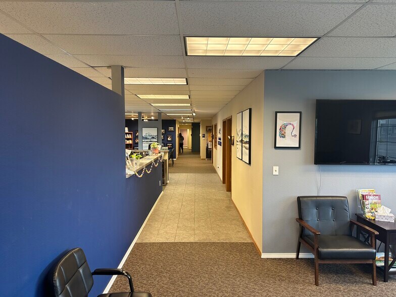 More Photos Of 4015 W Clearwater Ave, Kennewick Office For Sale