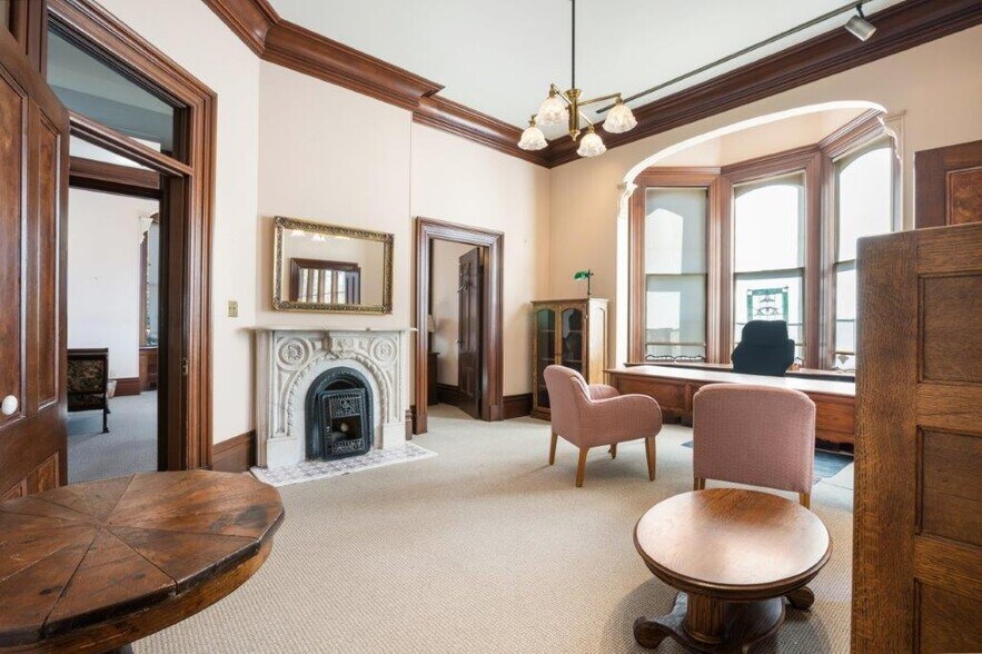 More Photos Of 653 11th St, Oakland Loft Creative Space For Sale