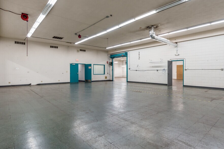 More Photos Of 6212 Material Ave, Loves Park Warehouse For Sale