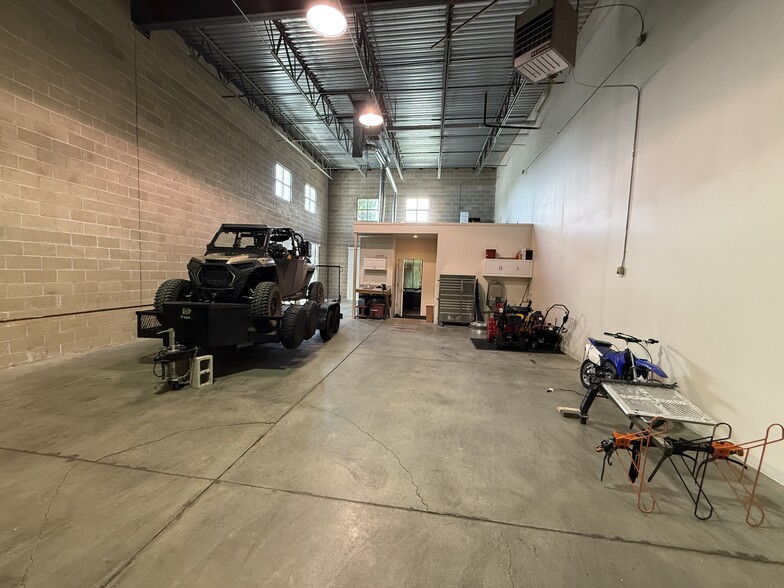 More Photos Of 7777 S Allen St, Midvale Light Manufacturing For Sale