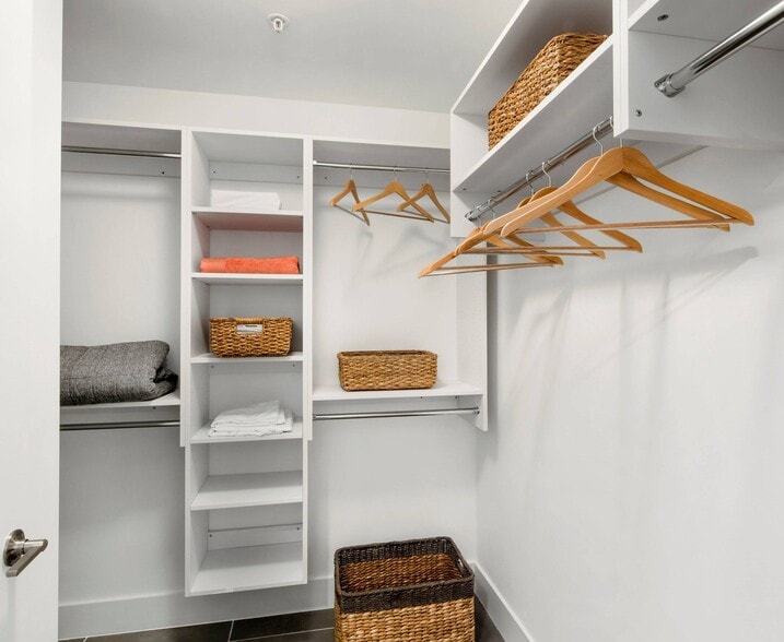 More Photos Of 180 NE 29th St, Miami Apartments For Lease