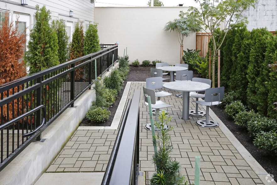 More Photos Of 4419-4439 NE Fremont St, Portland Apartments For Sale