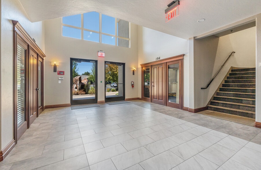 More Photos Of 7661-7669 W Riverside Dr, Boise Office For Lease