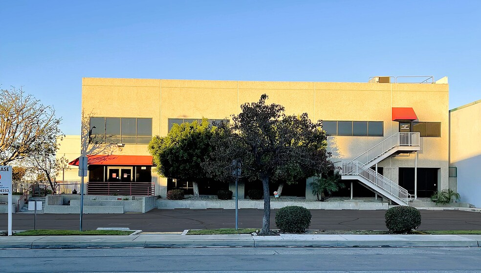 Primary Photo Of 5539 Ayon Ave, Irwindale Warehouse For Lease