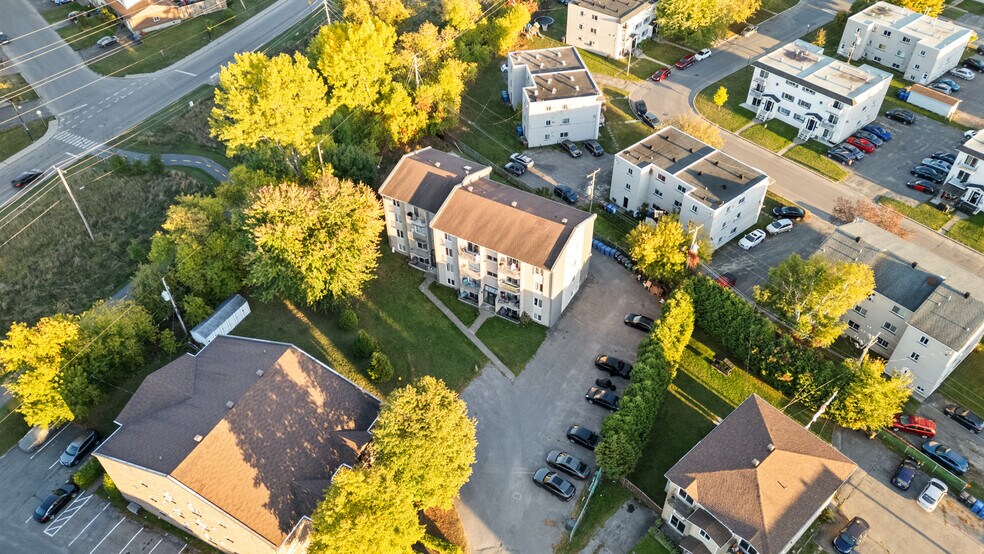 More Photos Of 2012-2014 Rue Fournier, St-Jérôme Apartments For Sale