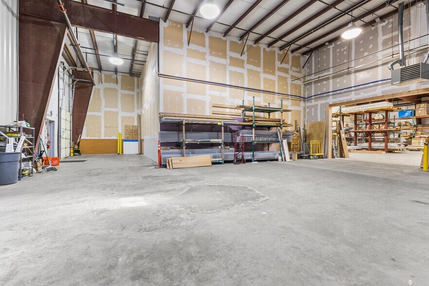 More Photos Of 5829 County Rd 41, Farmington Manufacturing For Lease