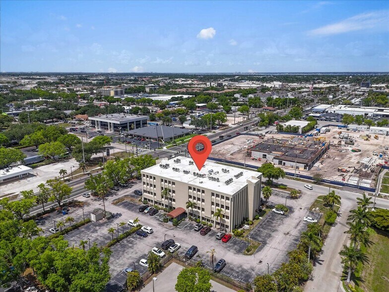 More Photos Of 3949 Evans Ave, Fort Myers Medical For Lease