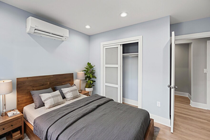 More Photos Of 4535 Avondale St, Bethesda Apartments For Sale