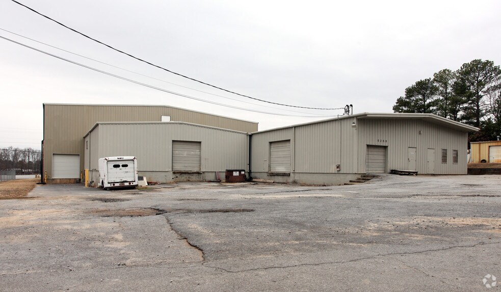 More Photos Of 5259 N Lake Dr, Morrow Warehouse For Lease