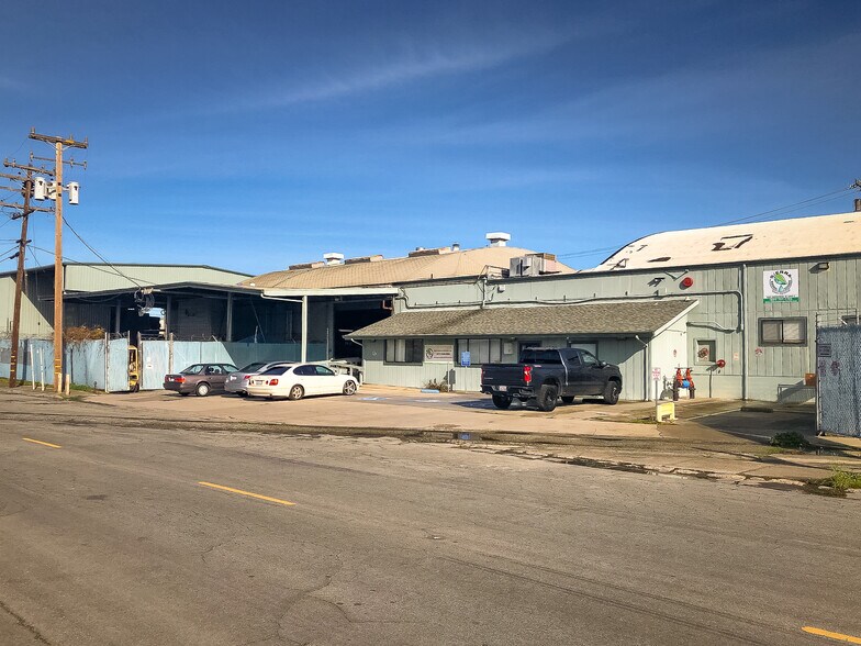 Primary Photo Of 1031 Industrial St, Salinas Warehouse For Lease