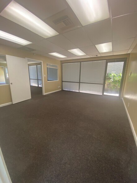 More Photos Of 5637 N Pershing Ave, Stockton Medical For Lease