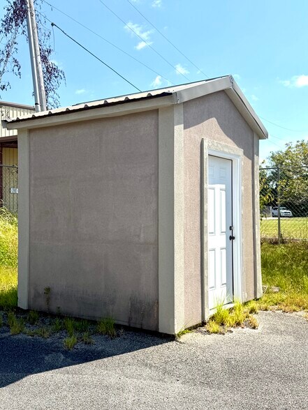 More Photos Of 12760 Lorraine Rd, Biloxi General Retail For Lease