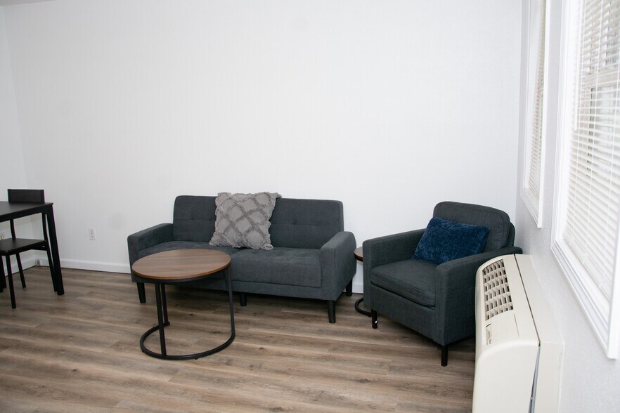 More Photos Of 314 W North St, Colchester Apartments For Sale