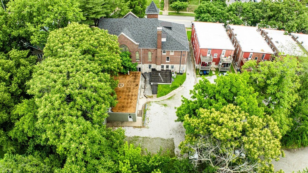 More Photos Of 1517 McCausland Ave, Saint Louis Specialty For Sale