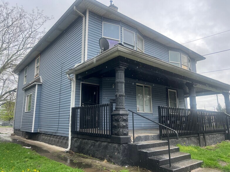 Primary Photo Of 19-21 Hendricks Pl, Indianapolis Specialty For Sale