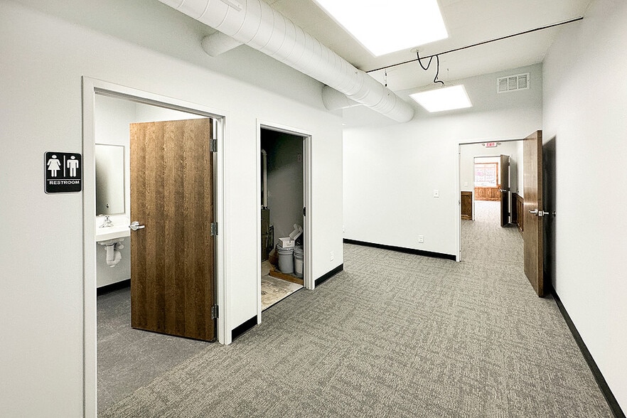 More Photos Of 166 Main St, Springfield Office For Sale