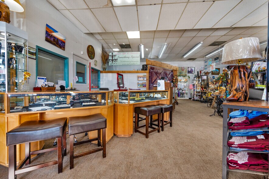 More Photos Of 40120 Hwy 41, Oakhurst Freestanding For Sale