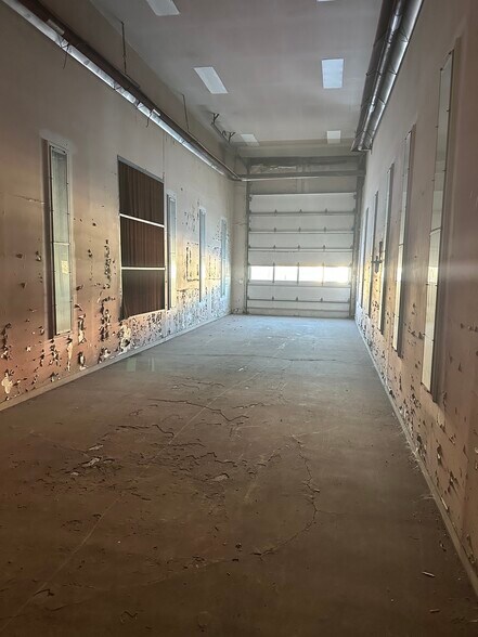 More Photos Of 7200 Colerain Ave, Cincinnati Industrial For Sale