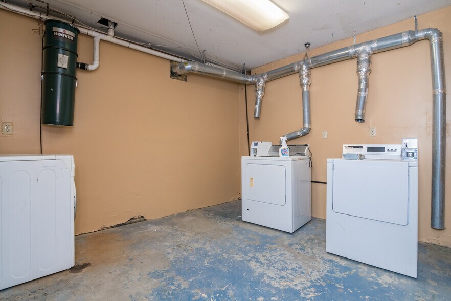 More Photos Of 154 S Mountain Rd, Northfield Schools For Sale