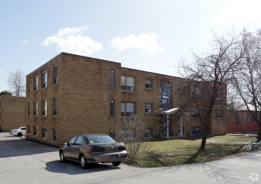 More Photos Of 169 Maurice Dr, Oakville Multifamily For Sale