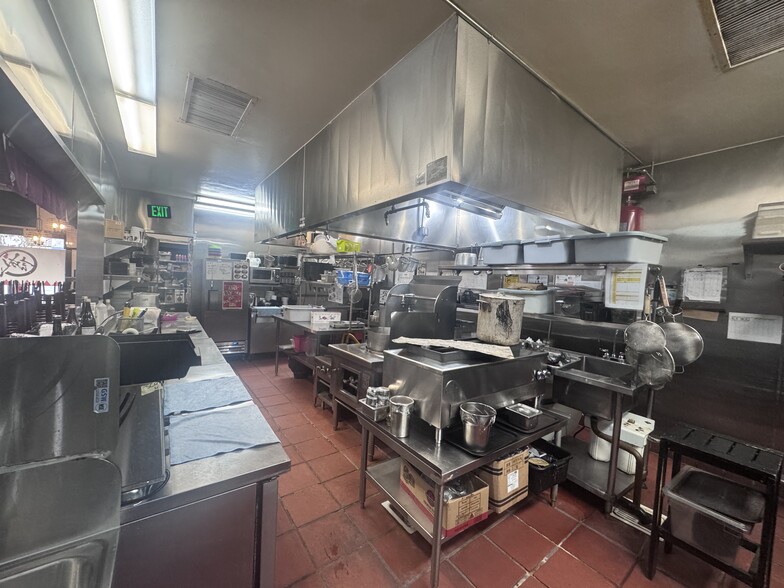 More Photos Of 1601 Sawtelle Blvd, Los Angeles Storefront Retail Office For Lease