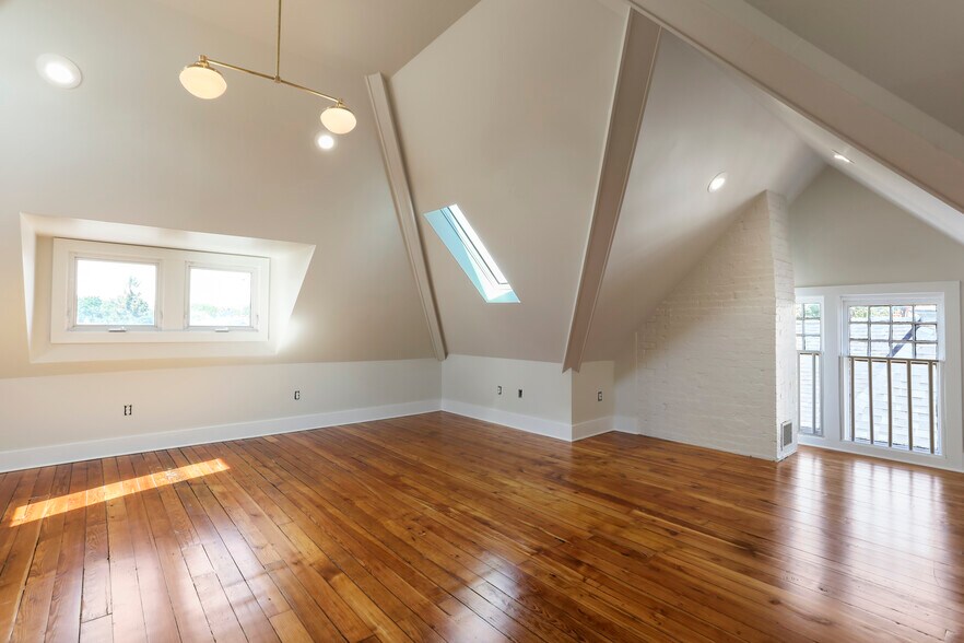 More Photos Of 408 W King St, Martinsburg Loft Creative Space For Lease