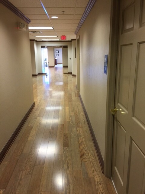 More Photos Of 2800-2828 W Country Club Dr, Oklahoma City General Retail For Lease