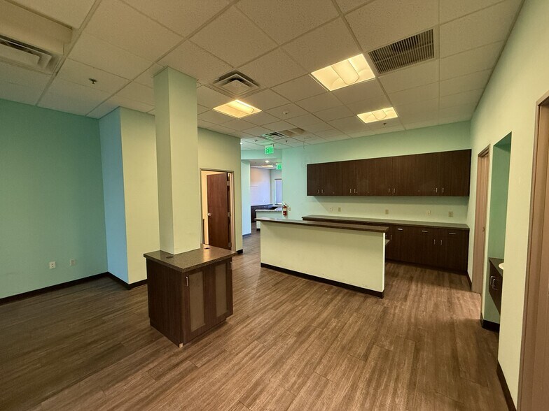 More Photos Of 4110 N 108th Ave, Phoenix Medical For Lease