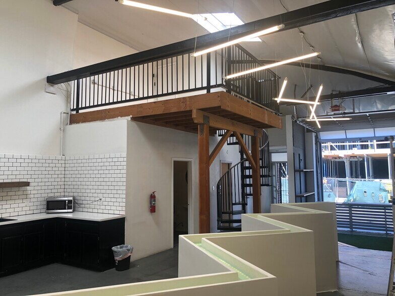More Photos Of 3431 Wesley St, Culver City Loft Creative Space For Lease