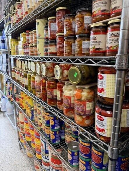 More Photos Of 160 Jericho Tpke, Mineola Storefront Retail Office For Sale