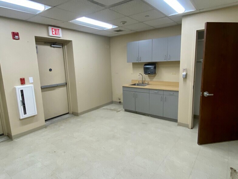 More Photos Of 291-293 Halstead Ave, Harrison Bank For Sale