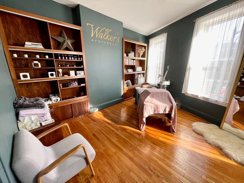 More Photos Of 264 Newark Ave, Jersey City Storefront Retail Office For Lease