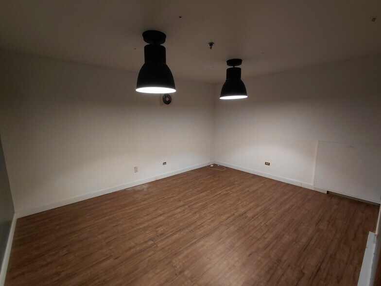 More Photos Of 6709-6711 W 58th Pl, Arvada Warehouse For Lease