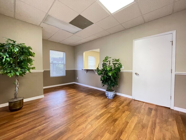 More Photos Of 3721 NW 40th Ter, Gainesville Medical For Sale