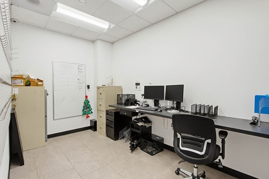 More Photos Of 760-762 W Mission Ave, Escondido Auto Repair For Lease