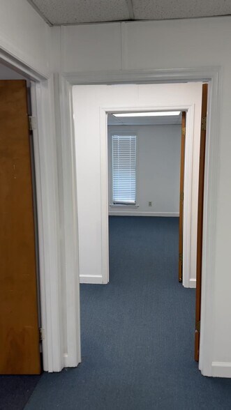 More Photos Of 1620 Dean Forest Rd, Savannah Flex For Lease