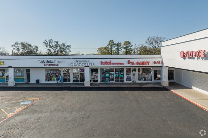 More Photos Of 3216-3254 E Broadway St, Pearland Unknown For Lease