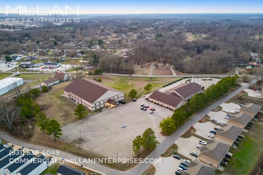 More Photos Of 303 Fairview Ln, Clarksville Medical For Lease