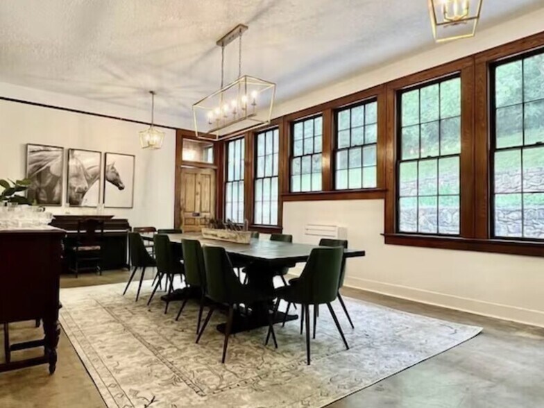 More Photos Of 30 Lookout Rd, Asheville Lodge Meeting Hall For Sale