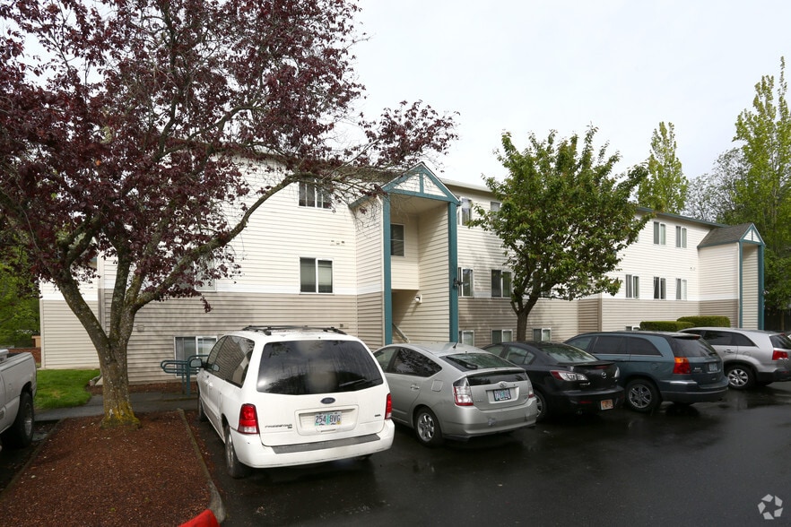 More Photos Of 805 NE Kane Dr, Gresham Apartments For Sale