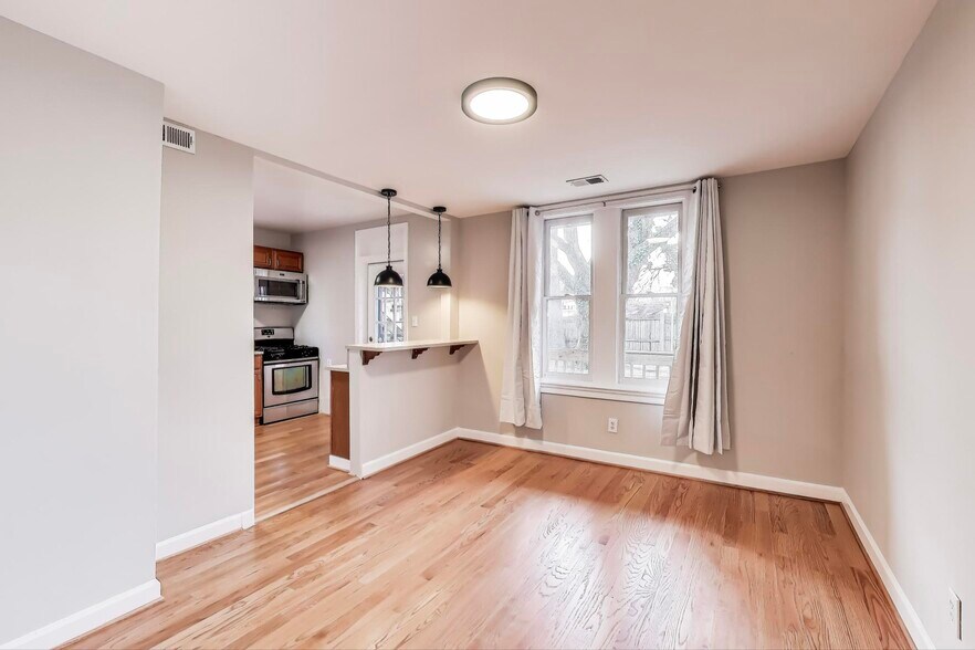 More Photos Of 212 Elm St NW, Washington Apartments For Sale
