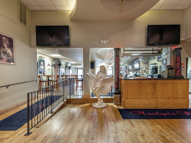 More Photos Of 388 Broad St, Bristol General Retail For Sale