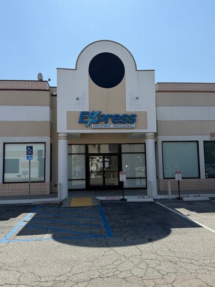 More Photos Of 412-418 W Colorado St, Glendale General Retail For Lease
