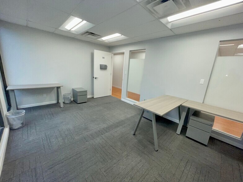 More Photos Of 185 Great Neck Rd, Great Neck Office For Lease